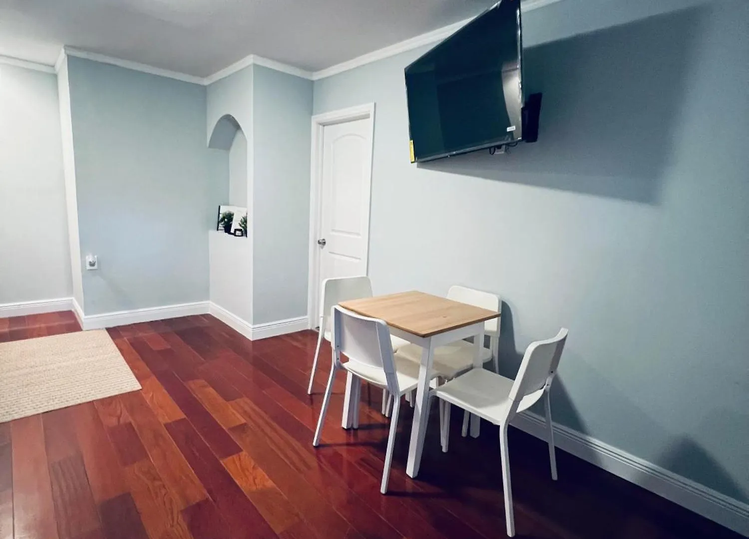 Charming Tampa 2Br - Near Busch Gardens & Zoo Apartment